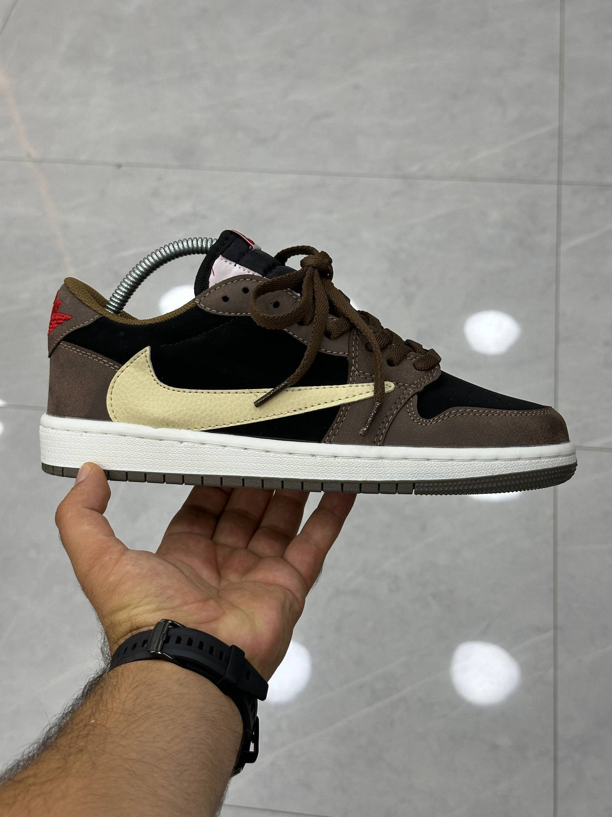 AIR JORDAN 1 LOW MOCHA
