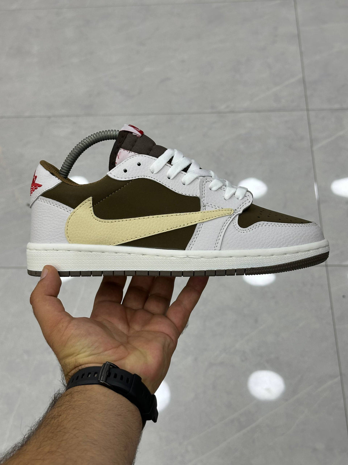 AIR JORDAN 1 LOW TRAVIS SCOTT REVERSE MOCHA