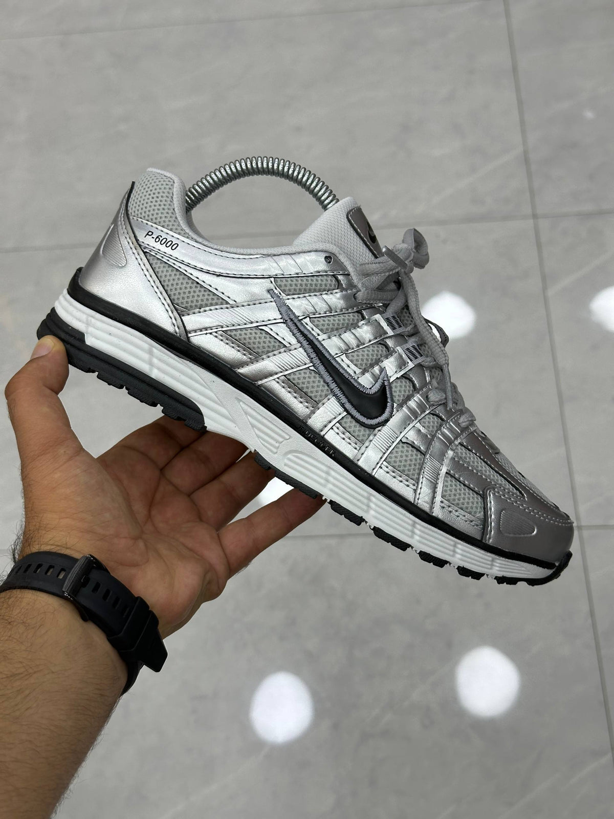 NIKE P6000 SILVER